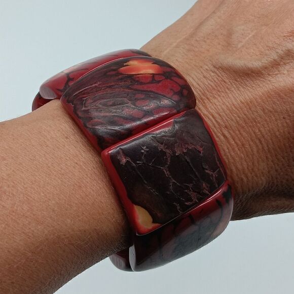 NATURAL HANDCUT Polished 1.25 inch Tagua Nut Red & Black Bracelet - Picture 14 of 15